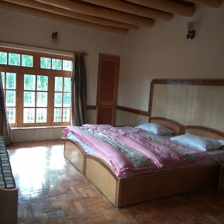 Gangs-Shun Homestay Leh Exterior photo
